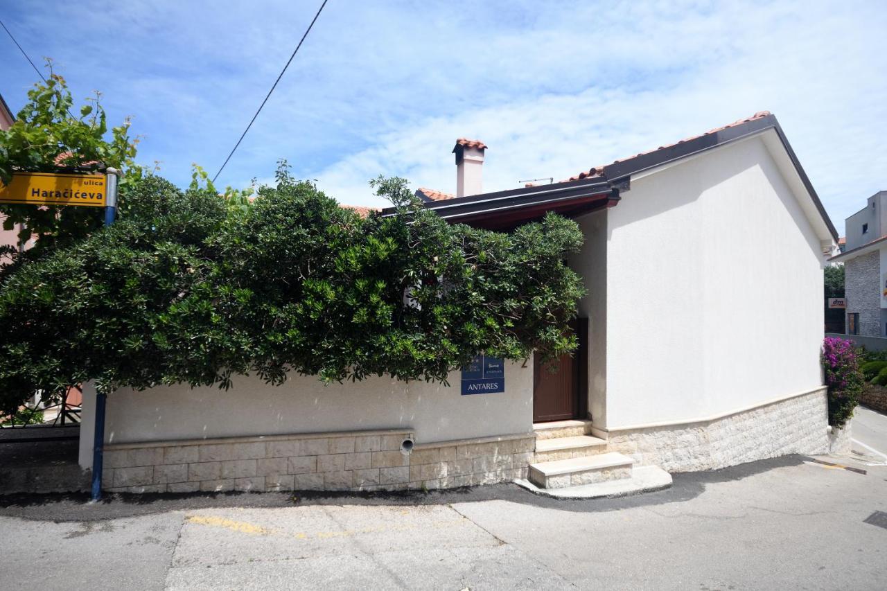 Apartments Antares Mali Lošinj Екстериор снимка