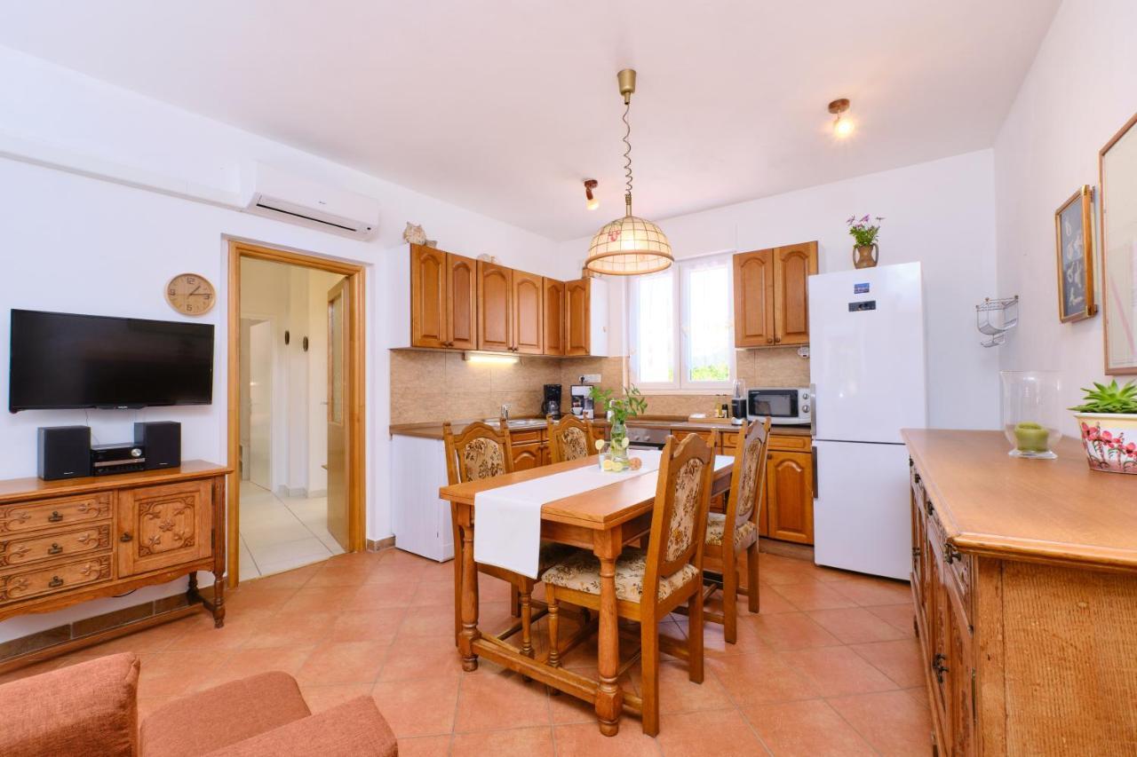 Apartments Antares Mali Lošinj Екстериор снимка