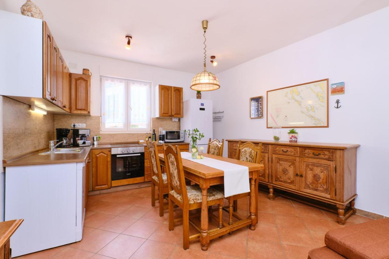 Apartments Antares Mali Lošinj Екстериор снимка